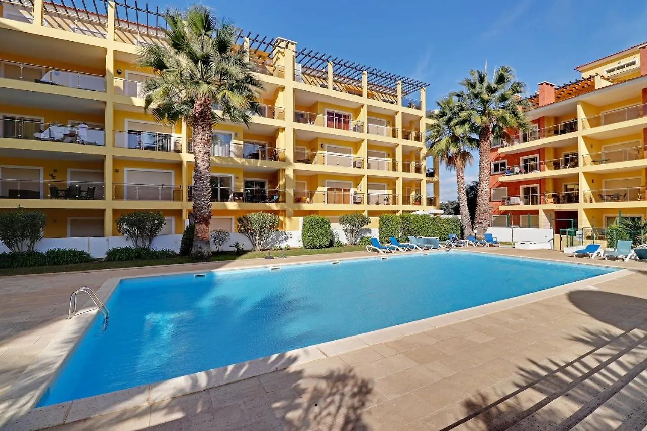 Lagos Balcony With Pool By Homing Apartment